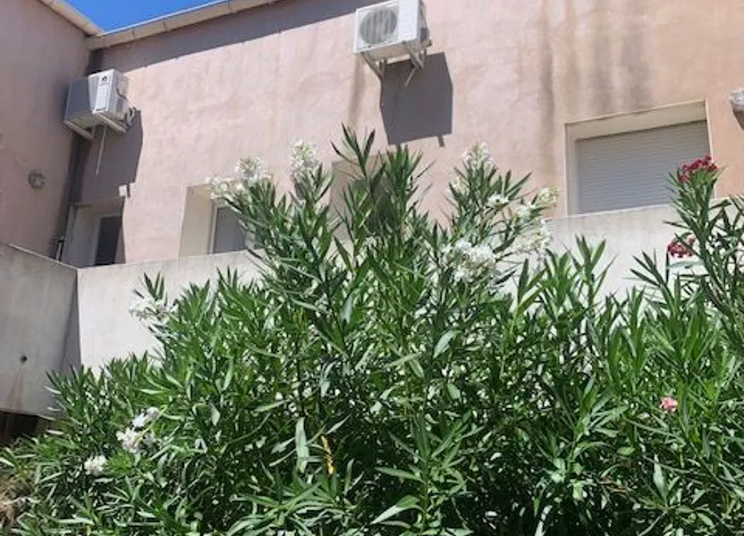 Chambre Rue Descartes à Nîmes