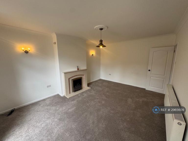 Flat Charterhouse Road in Greater London
