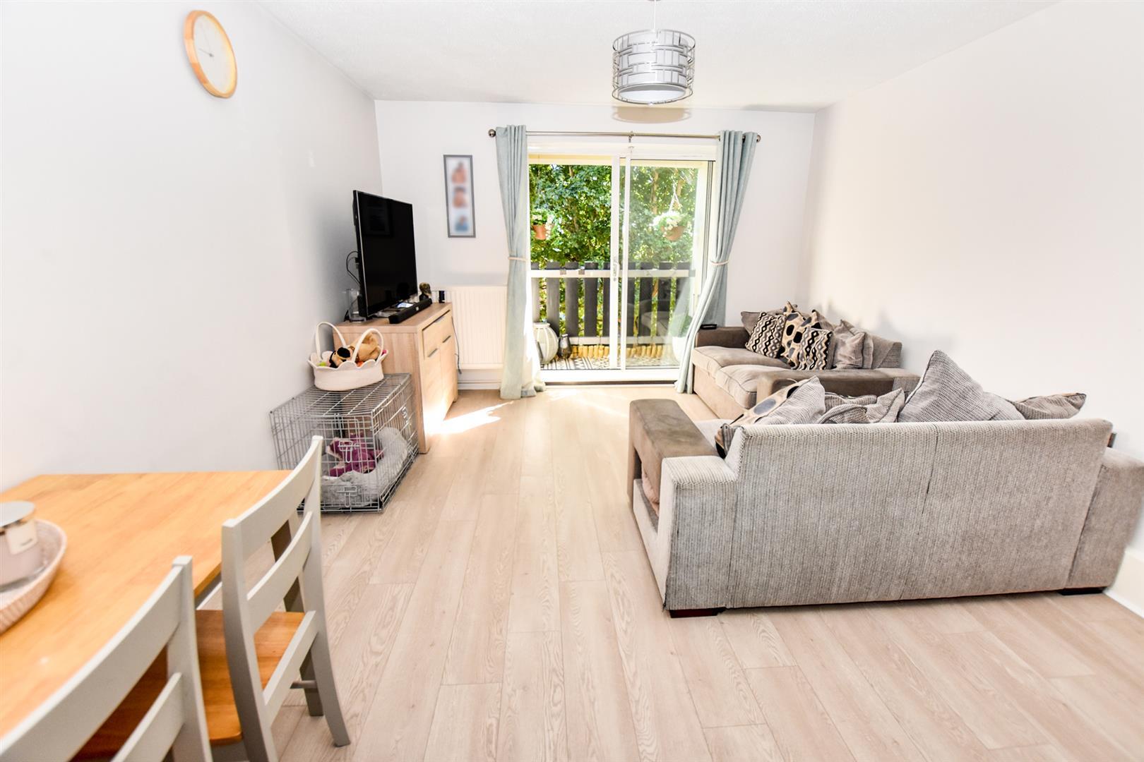 Flat Maydene in Chelmsford