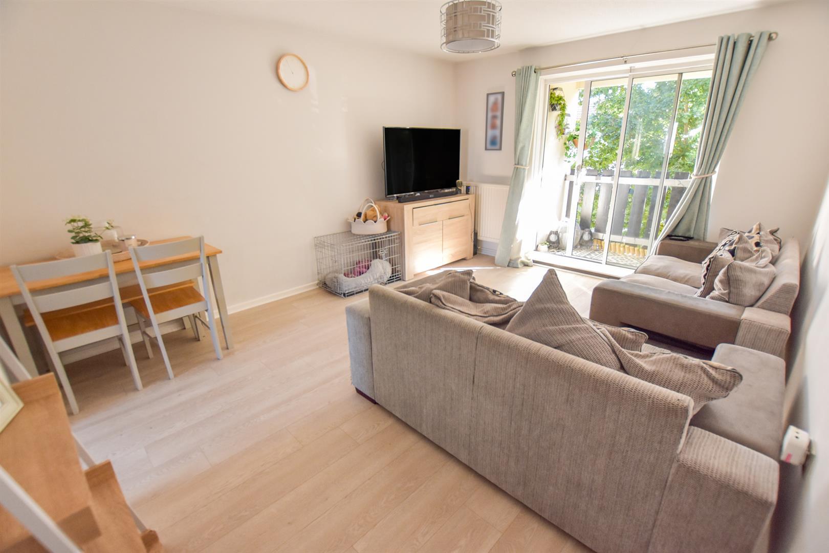 Flat Maydene in Chelmsford
