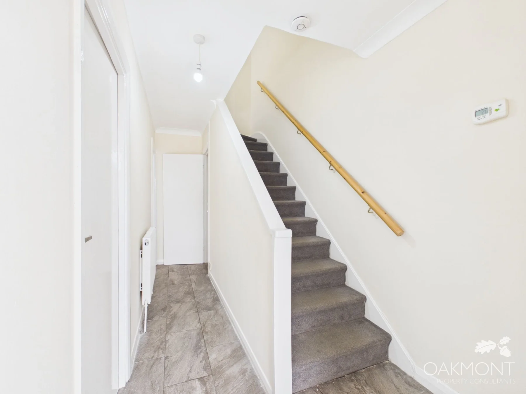 Flat Masefield Crescent in Greater London