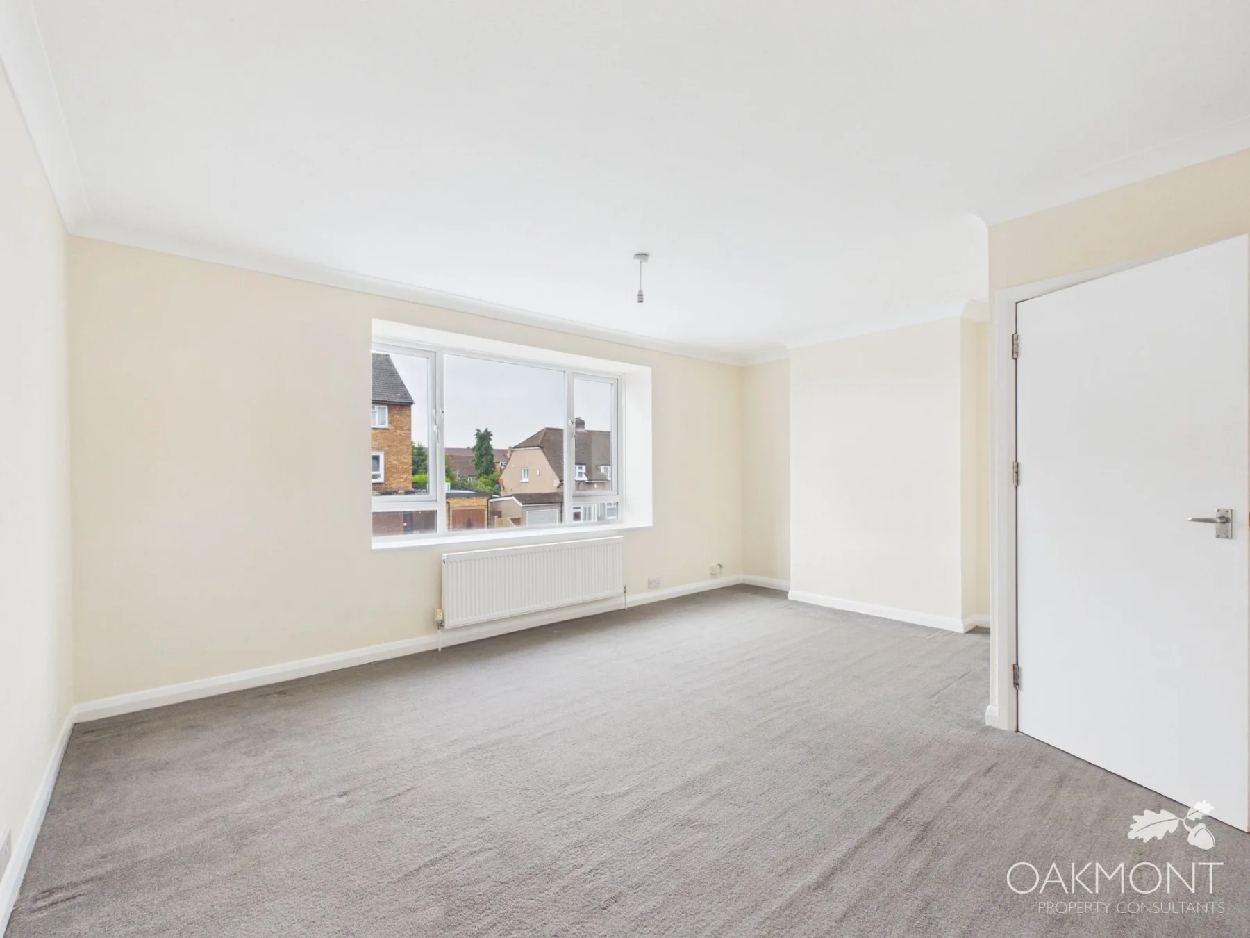 Flat Masefield Crescent in Greater London