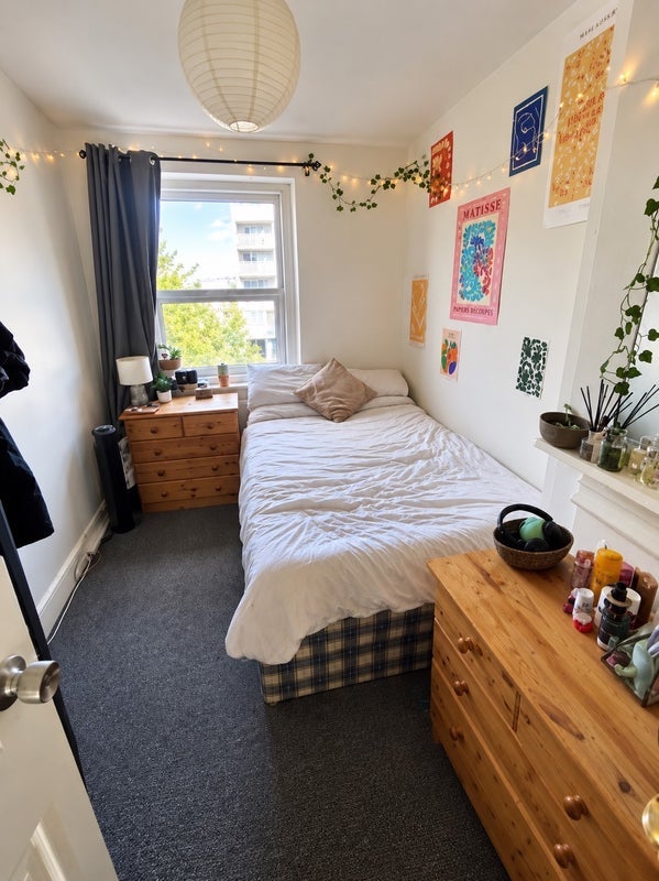 Room Balham High Road in Greater London