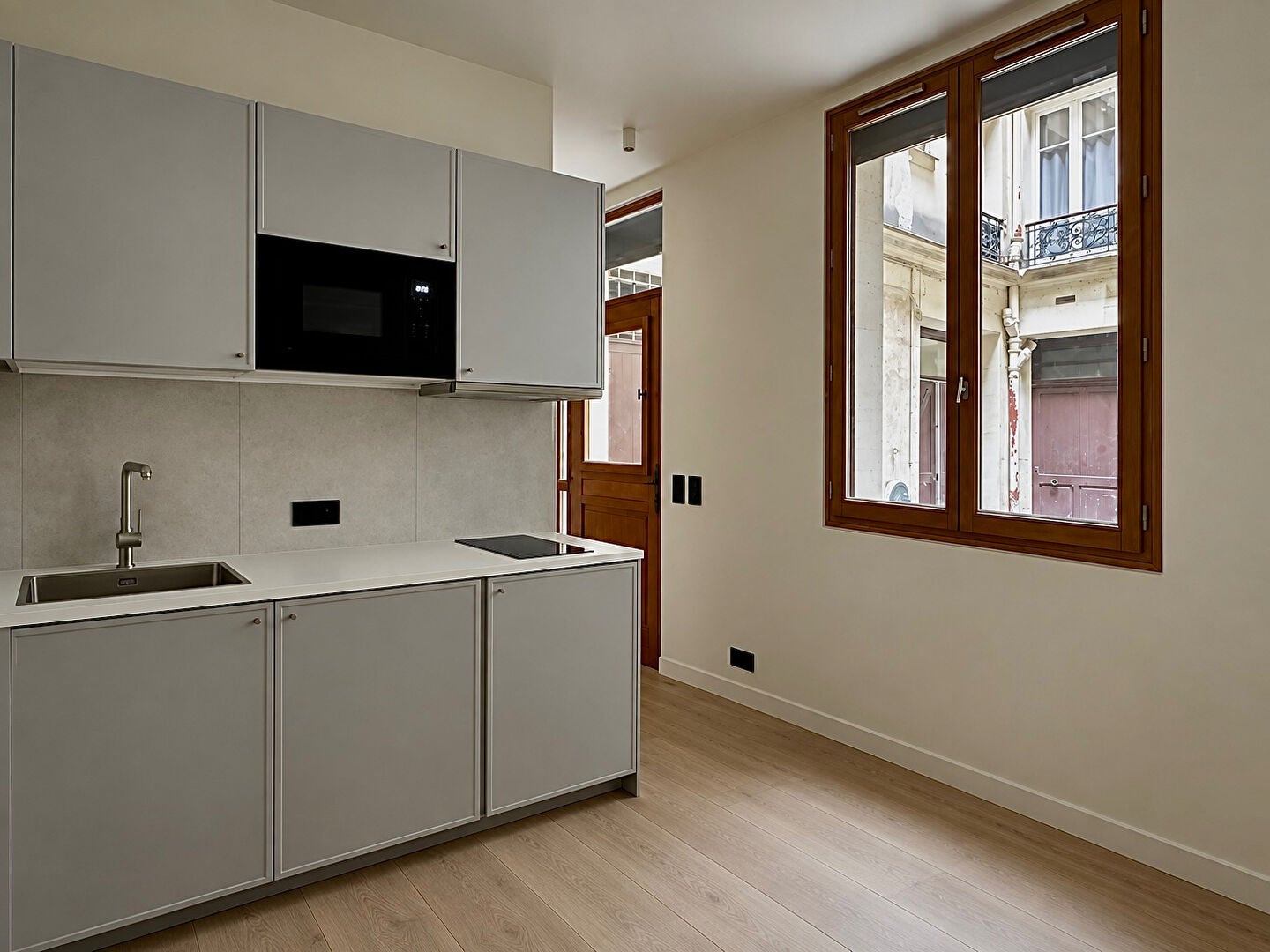Flat Rue Pierre Semard in Paris