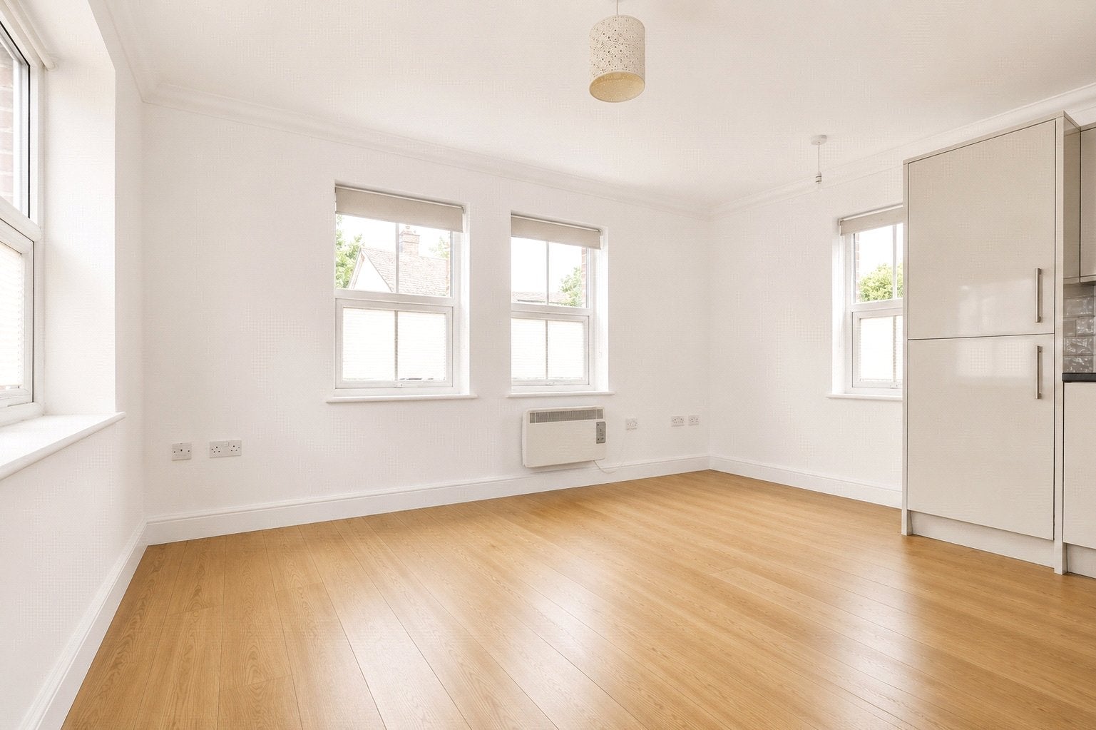 Flat Goldsworth Road in Woking