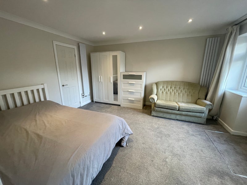 Room Poplar Way in New Forest