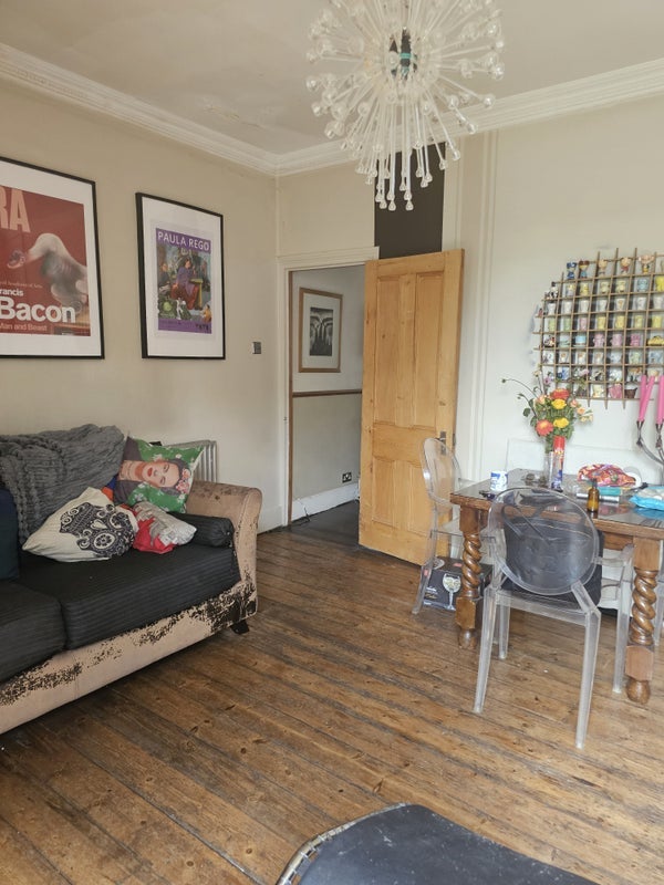 Room Elthorne Park Road in Greater London