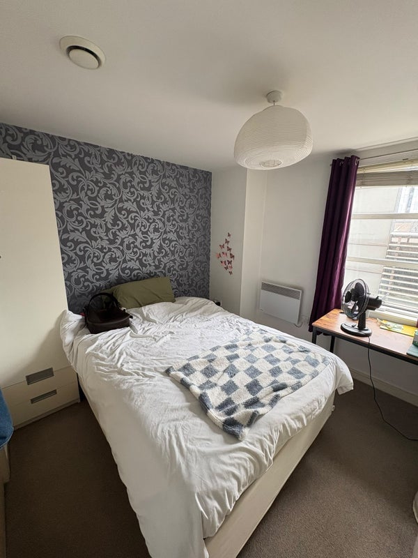 Flat Lower Ormond Street in Manchester