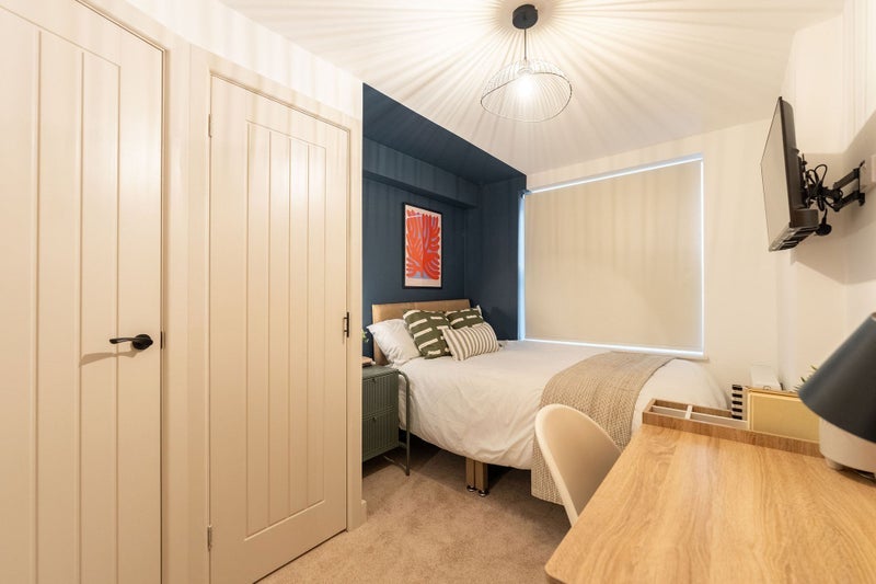 Room Hamilton Road in Coventry