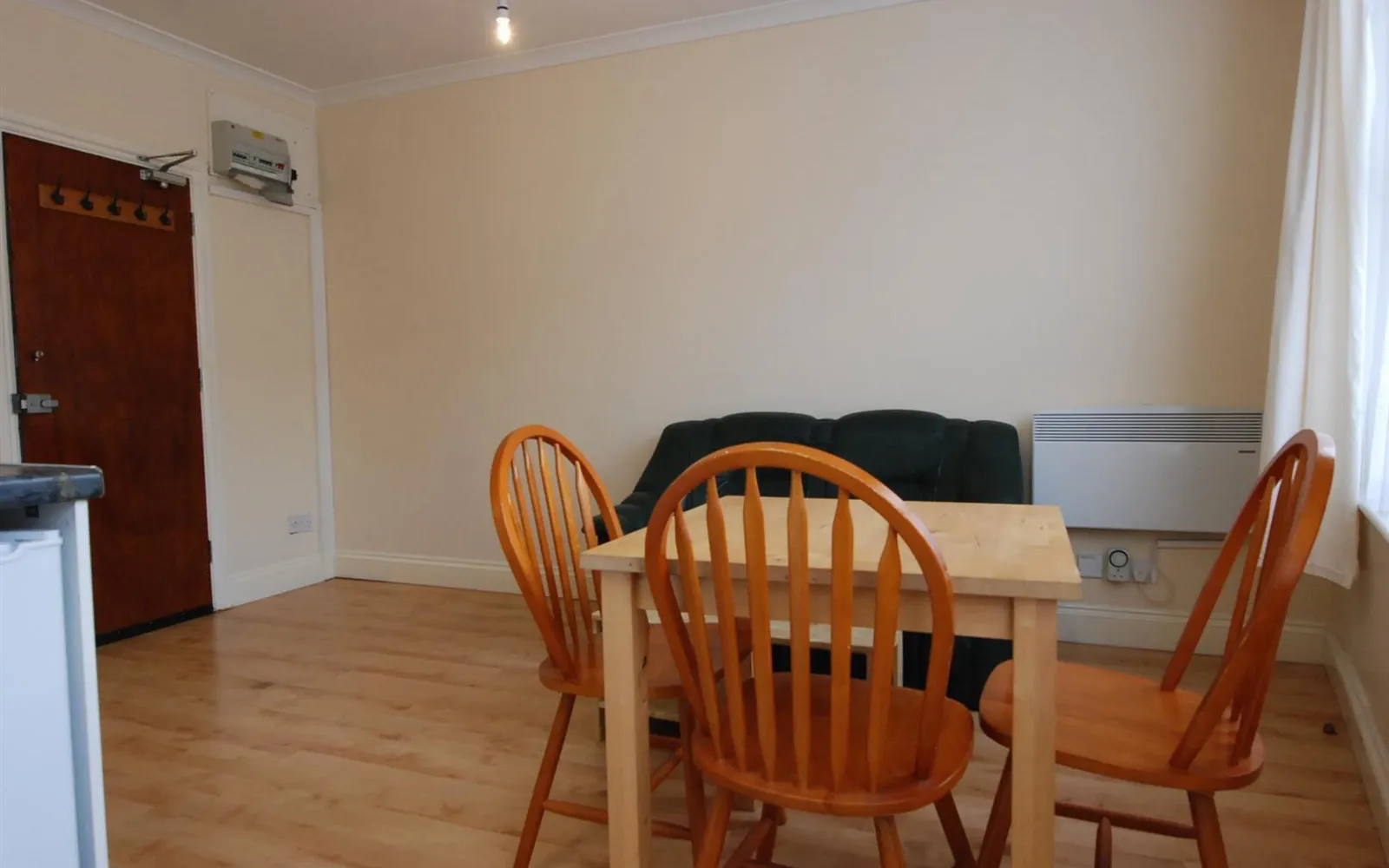 Flat Hornsey Road in Greater London