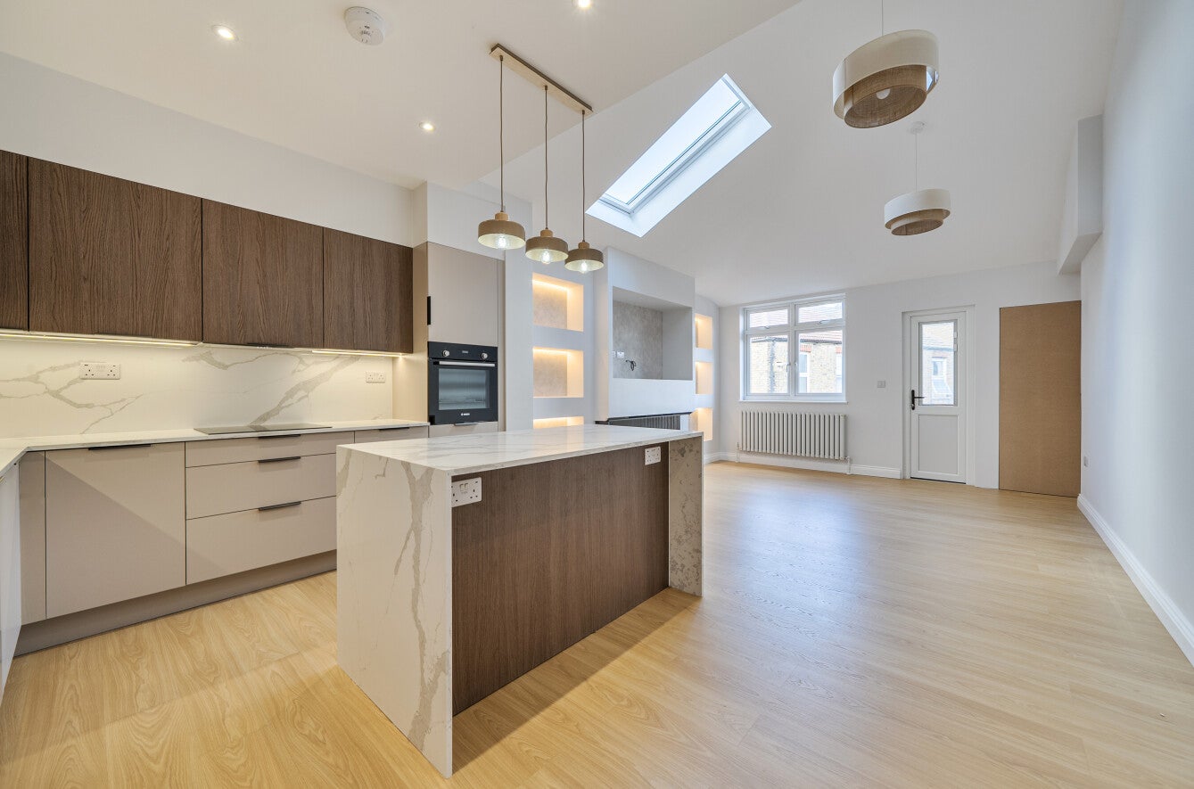 Flat Albert Street in Greater London