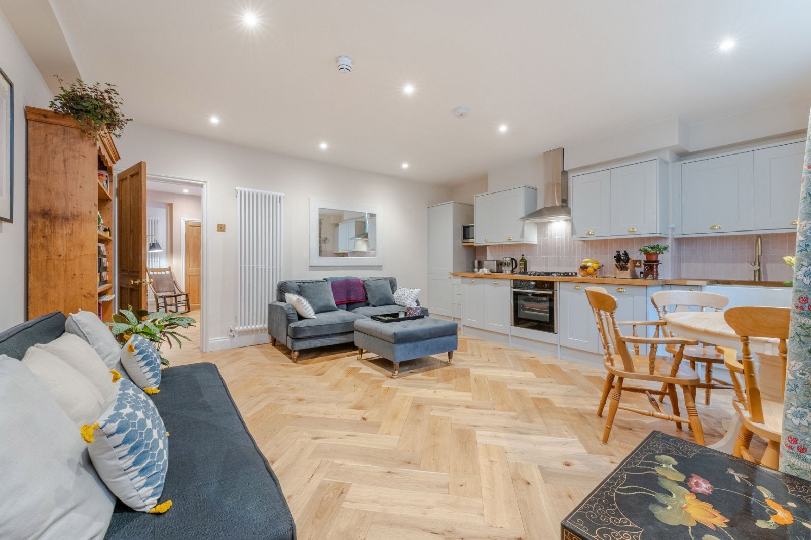 Flat Oakley Square in Greater London