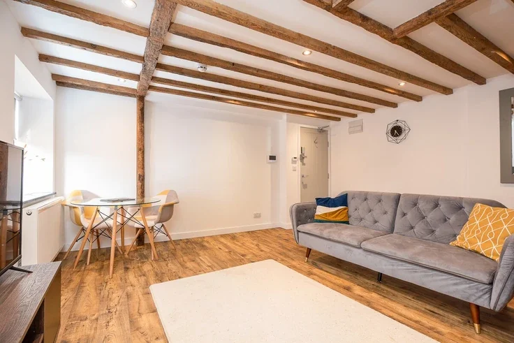 Flat Market Place in Cherwell District