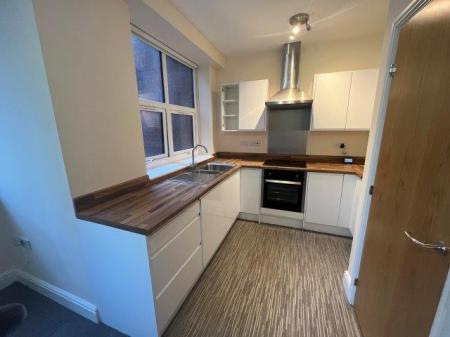 Flat Farnsby Street in Swindon