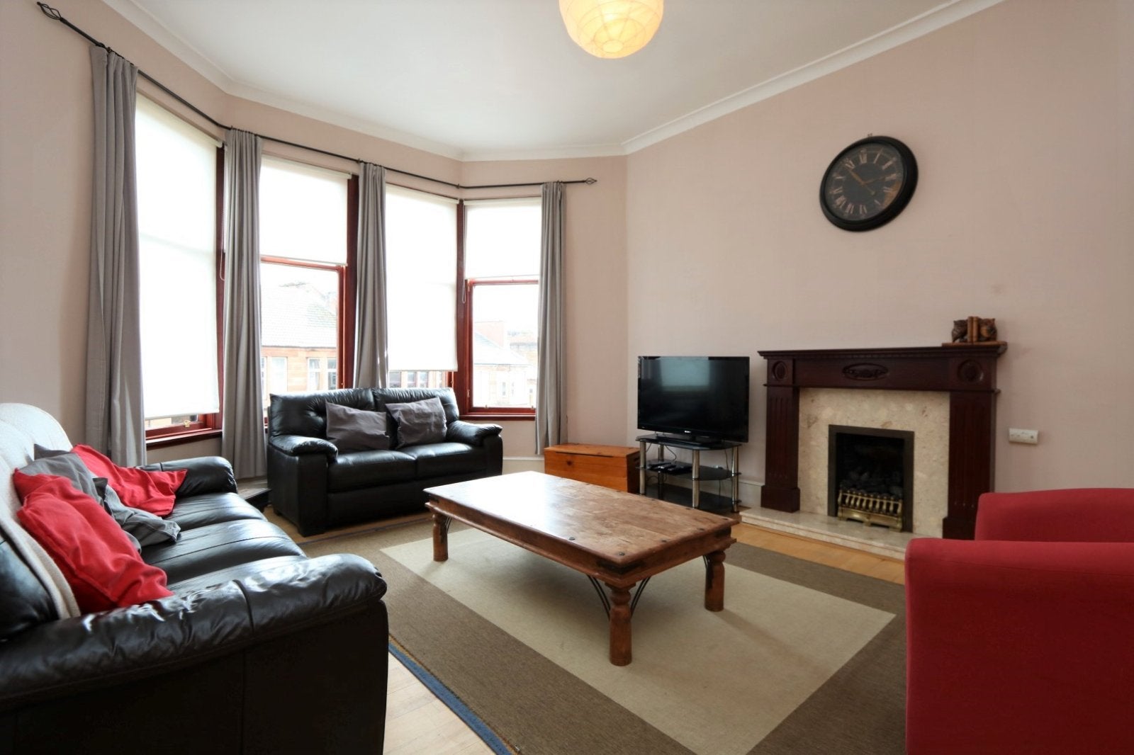 Flat Novar Drive in Glasgow