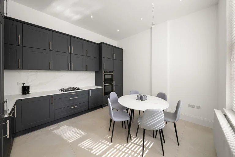 House Uxbridge Road in Greater London