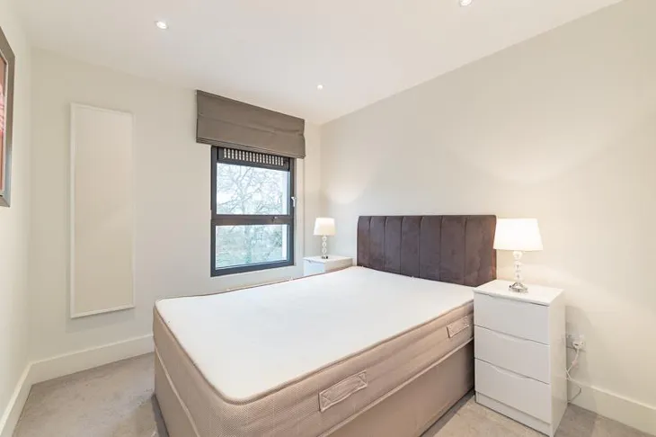 Flat Prince's Gardens in City of Westminster