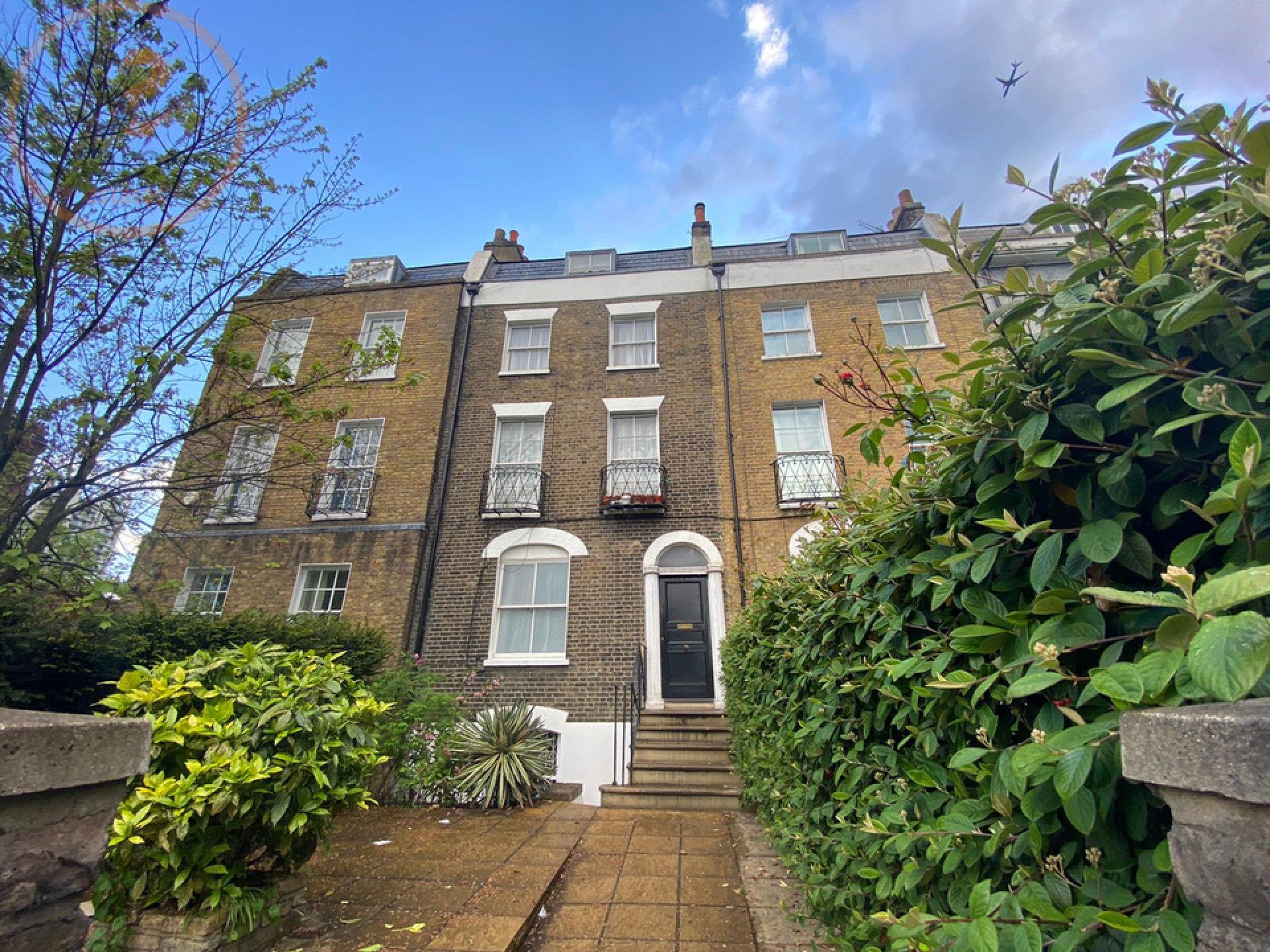 Flat Brixton Road in Greater London