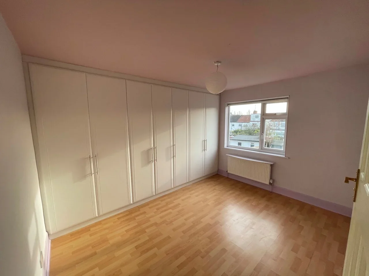 Flat Reeves Avenue in Greater London