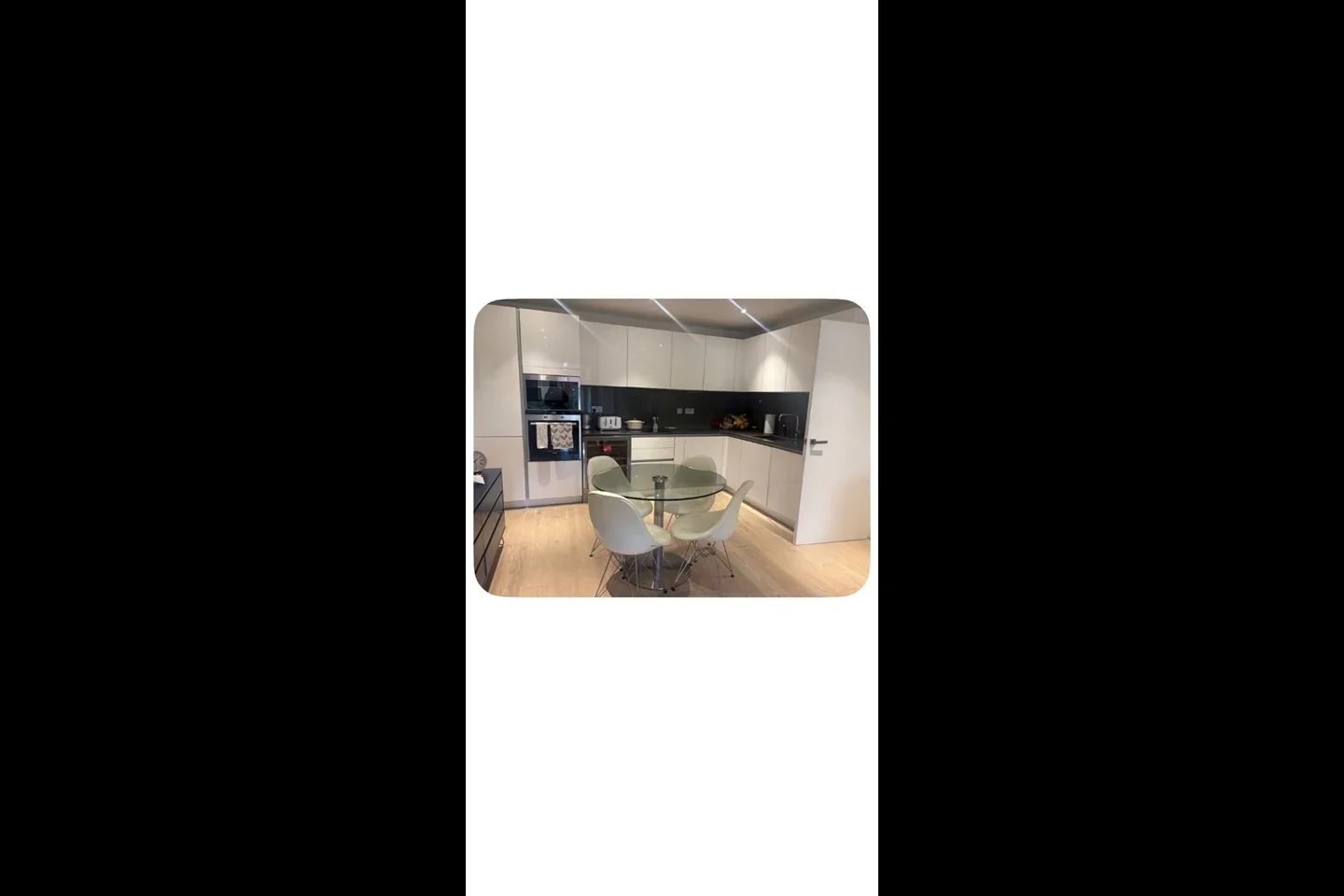 Room Central Avenue in Greater London