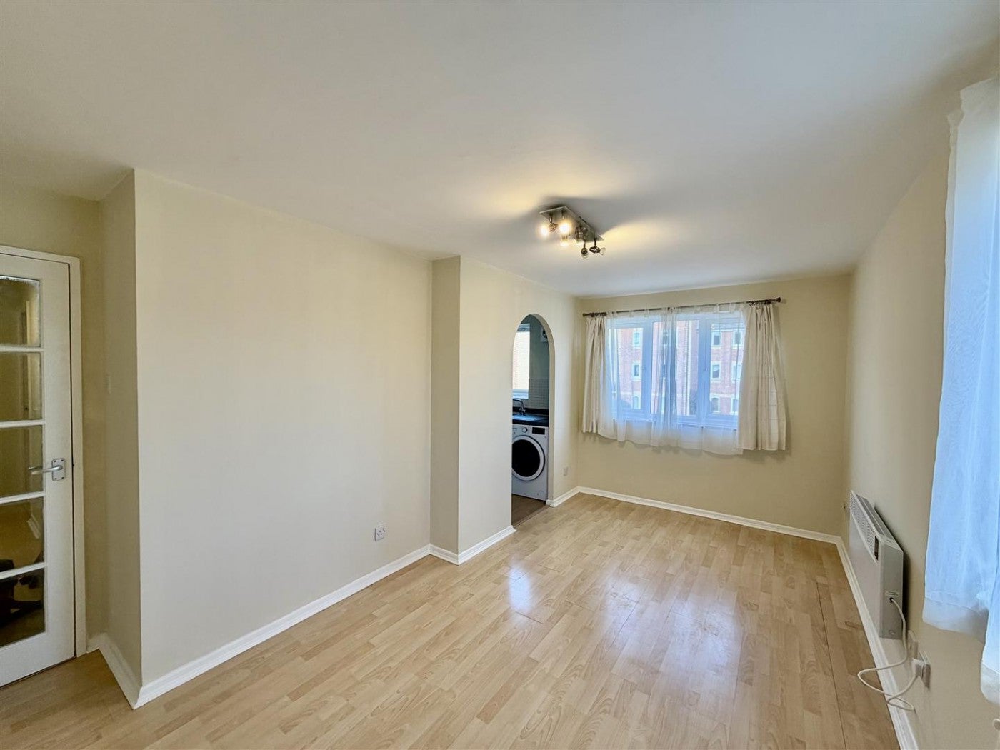 Flat Burket Close in Greater London