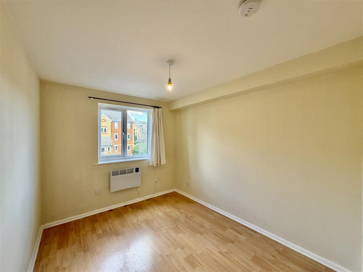 Flat Burket Close in Greater London