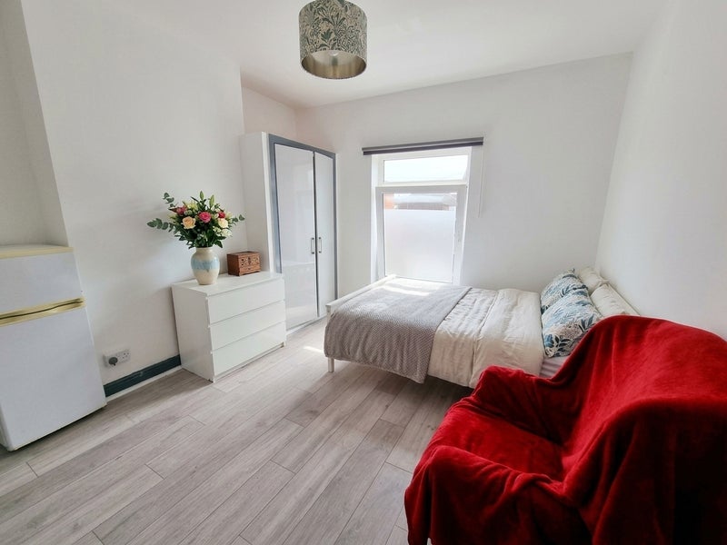 Room Station Road in Wakefield