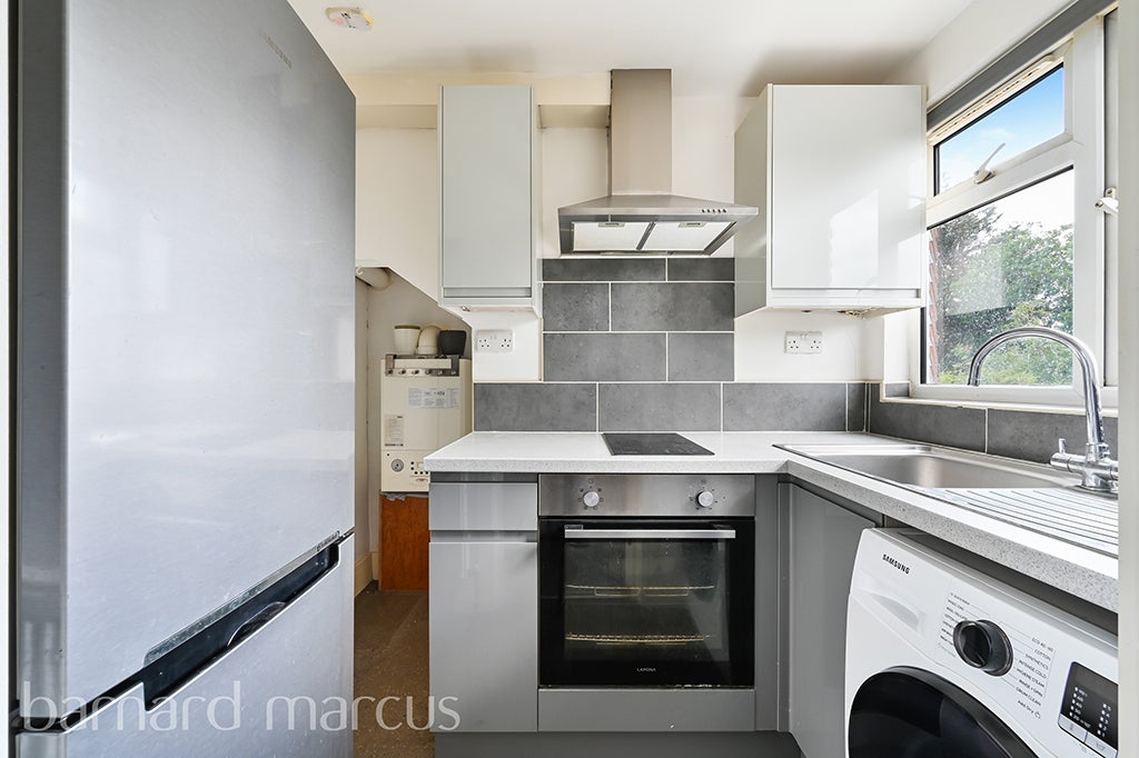 Flat Great West Road in Greater London