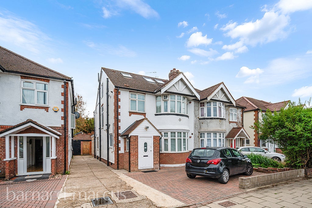Flat Great West Road in Greater London