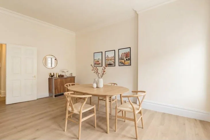 Flat Lancaster Gate in City of Westminster