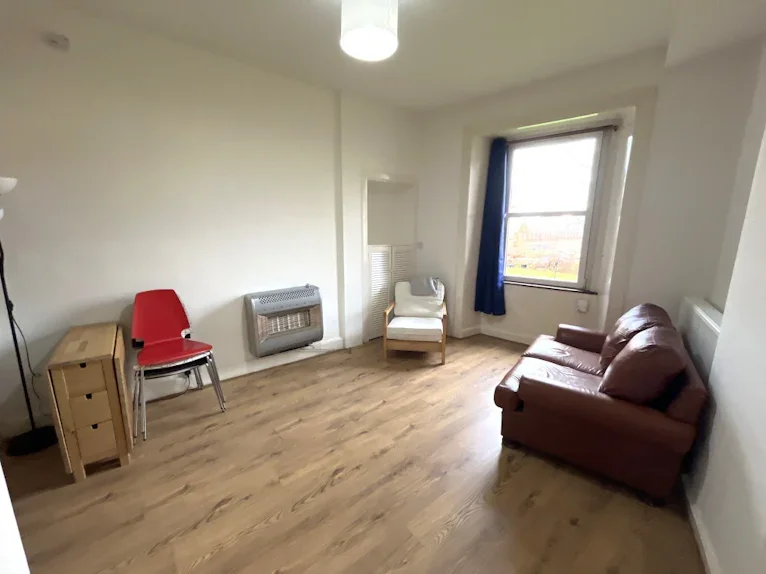 Flat Stewart Terrace in City of Edinburgh