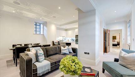 Flat Rainville Road in Greater London