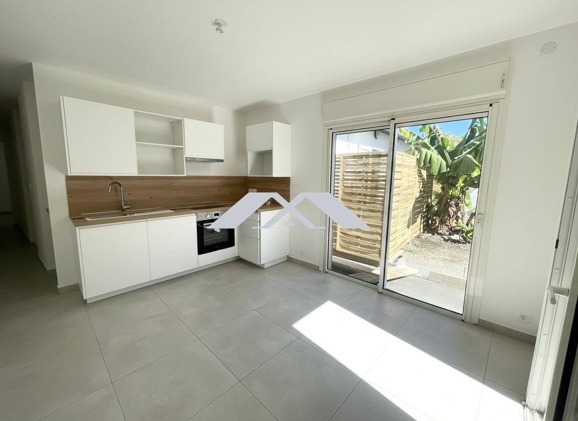 Appartement N 3 à Saint-Pierre