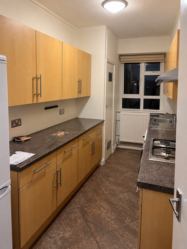 Flat Acacia Grove in Greater London