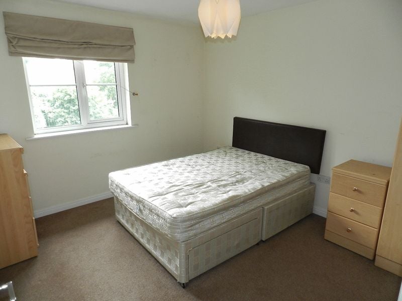 Flat Stanmore Hill in Leeds