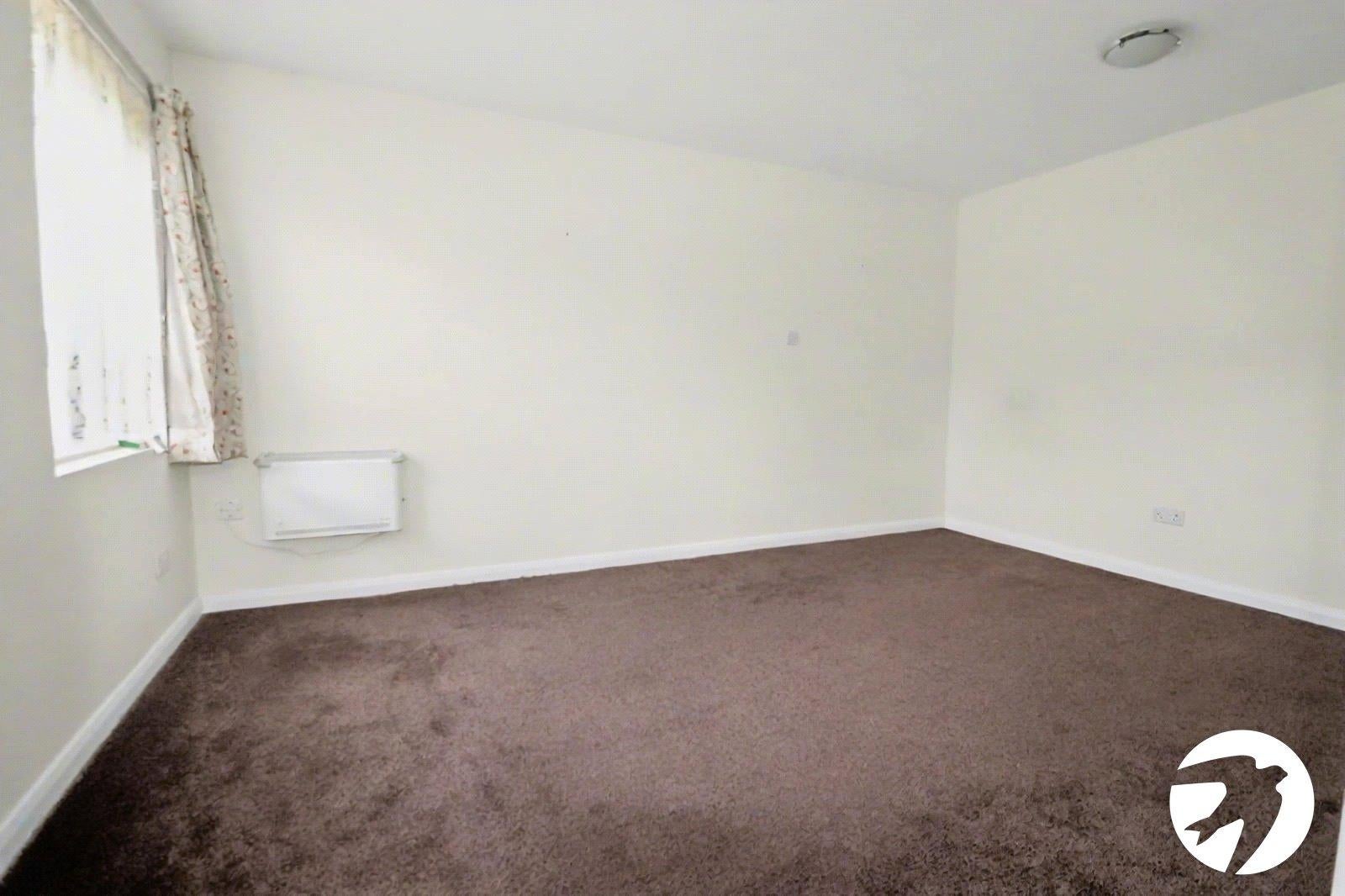Flat Wyatt Road in Greater London