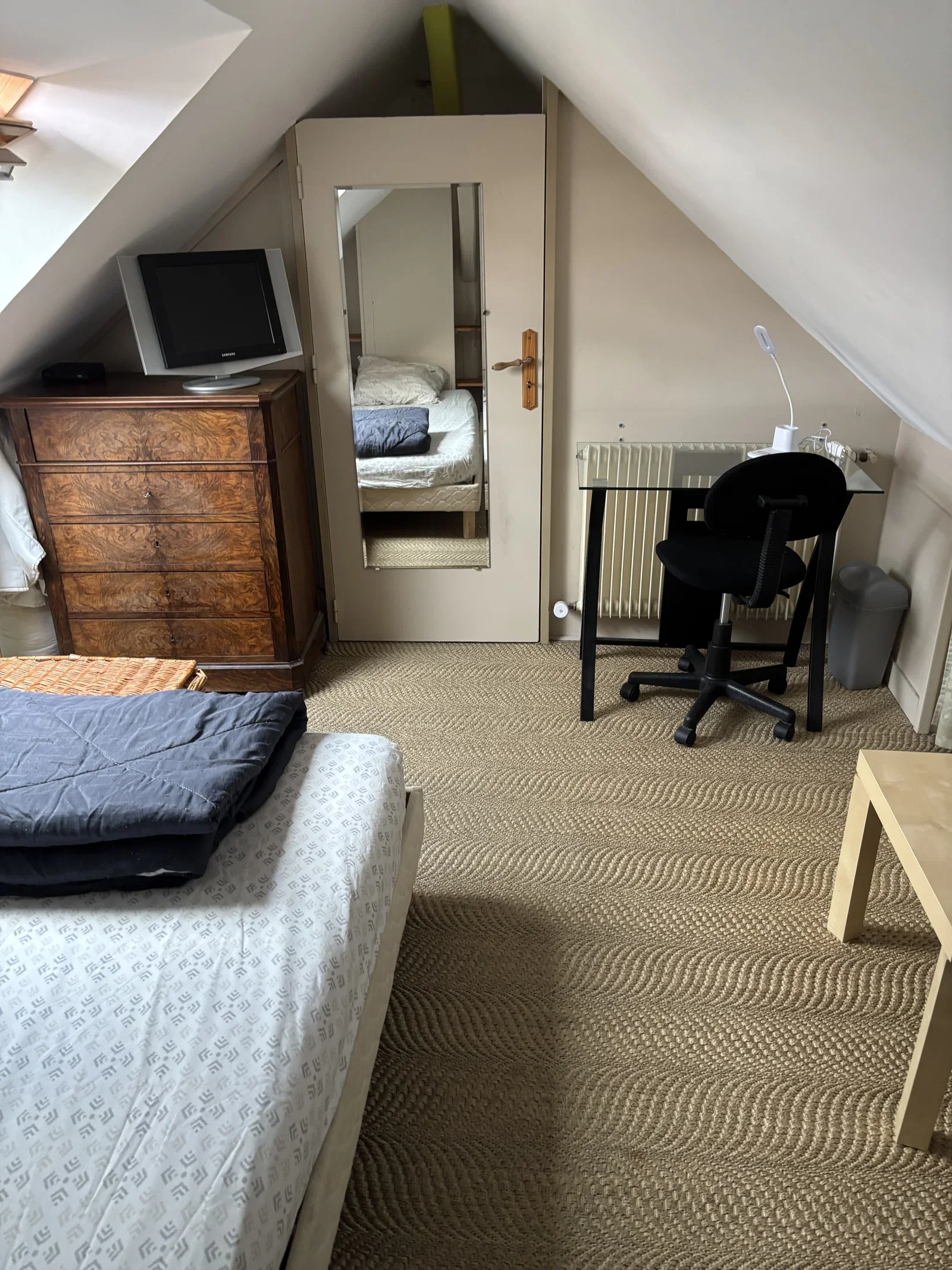 Chambre Rue Scarron à Le Mans