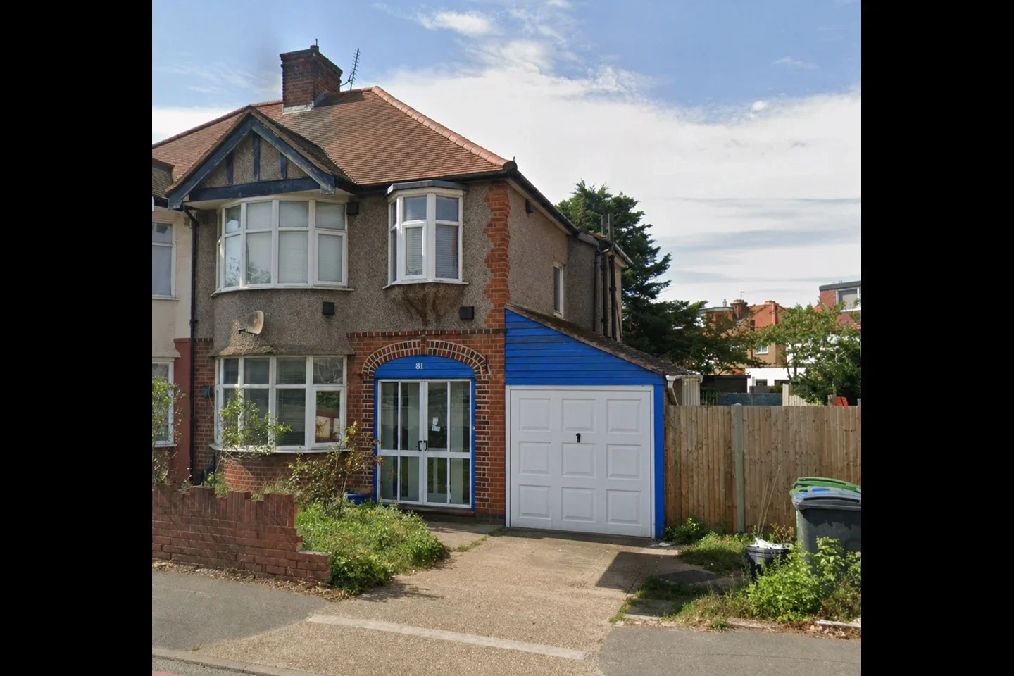 Flat Tolworth Rise North in Greater London