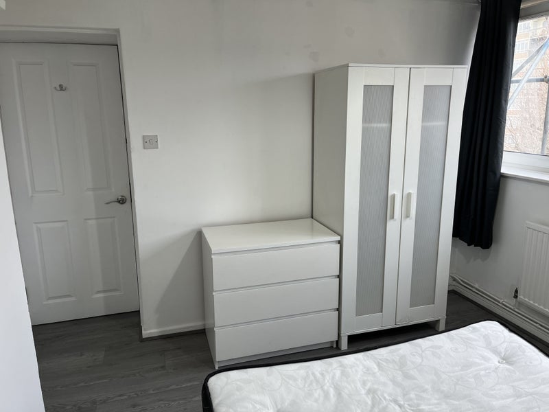 Flat Southwater Close in Greater London