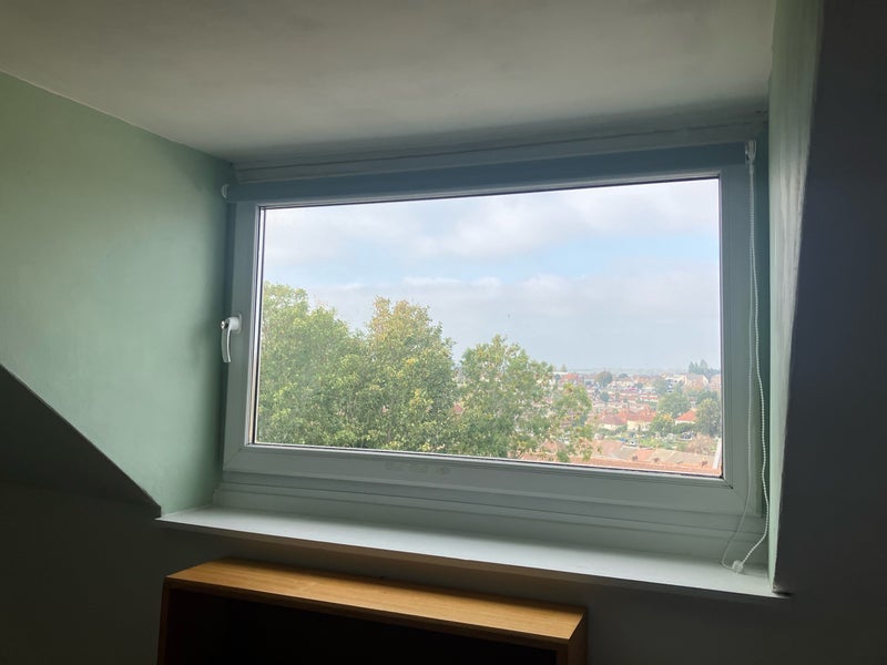 Room Clouds Hill Road in Bristol