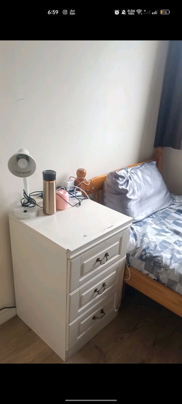 Room Burdett Road in Greater London