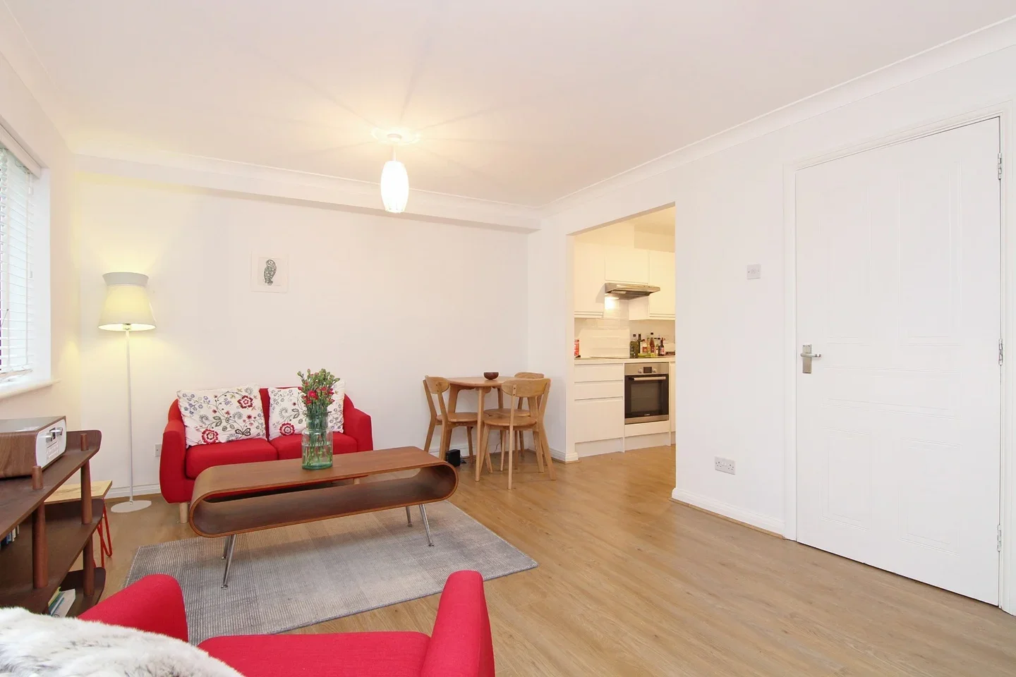 Flat Varsity Drive in Greater London