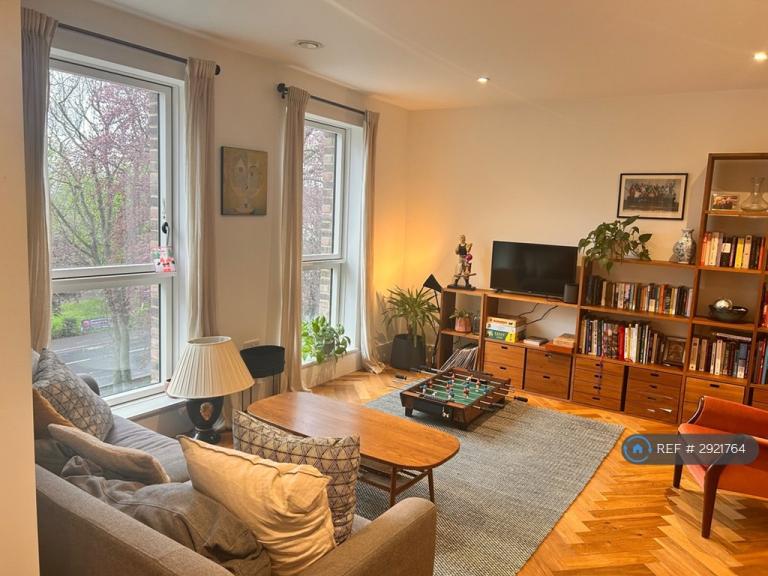 Flat Forsyte Crescent in Greater London