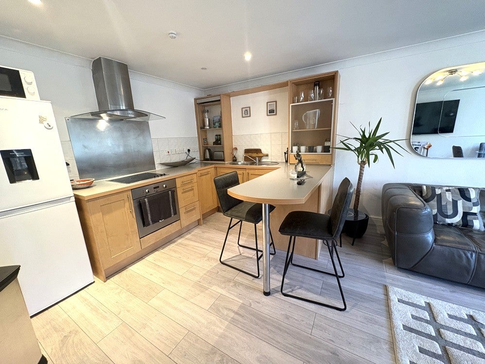 Flat Brackenhurst Place in Leeds