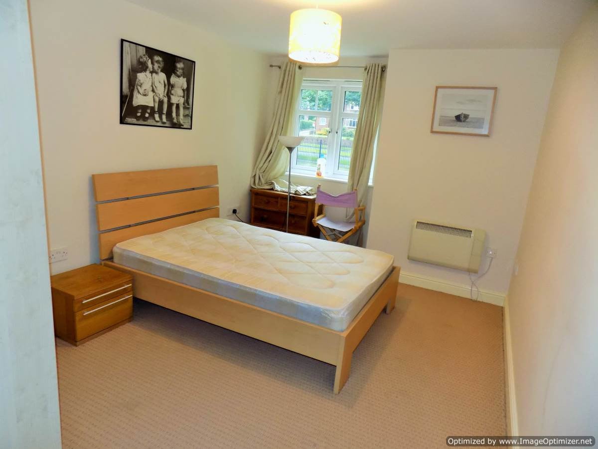 Flat Brackenhurst Place in Leeds