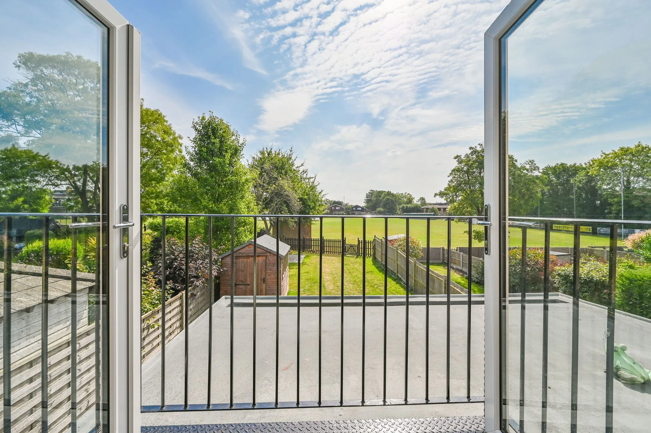 House Homefield Road in Greater London