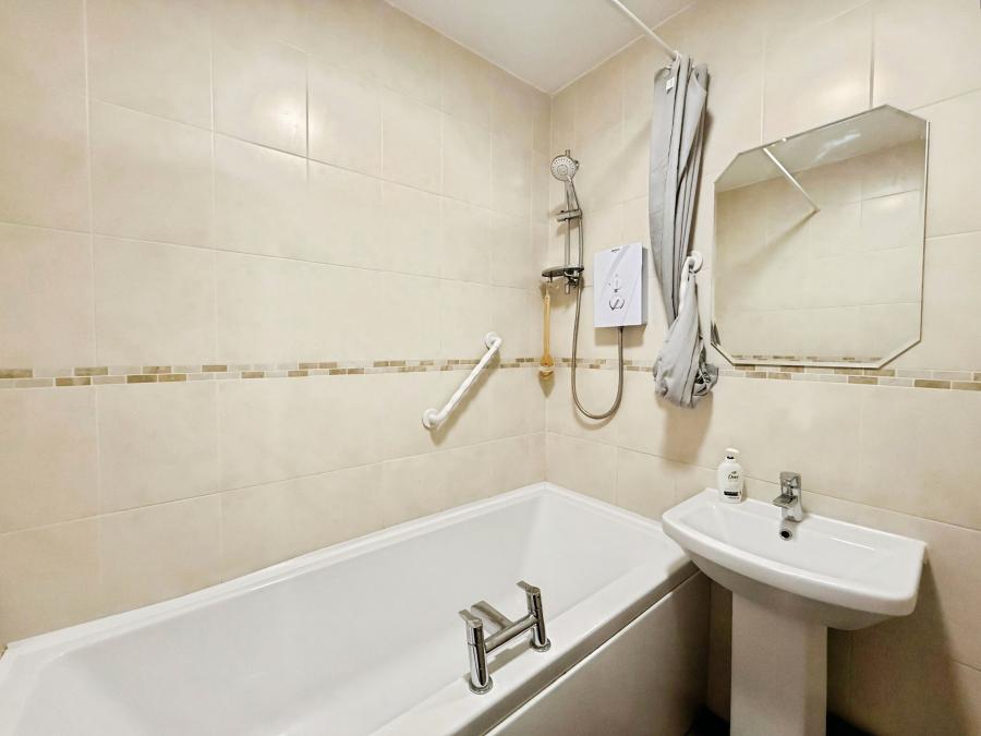 Flat Magdala Road in Nottingham