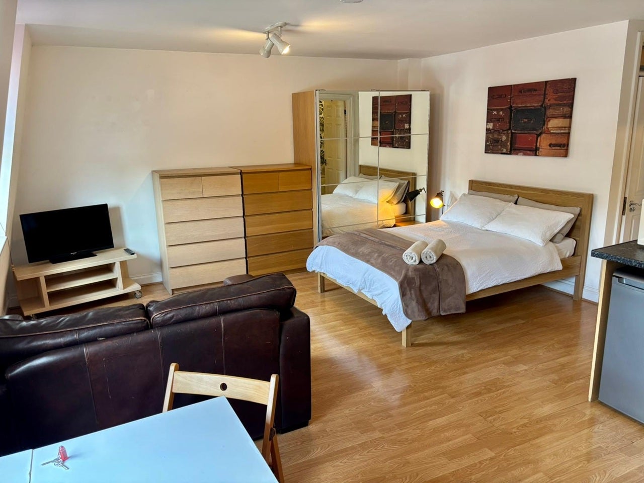 Flat Finchley Road in Greater London