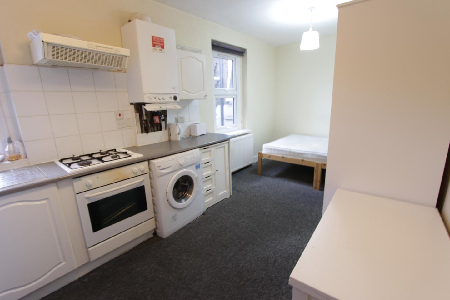 Room North End Road in Greater London