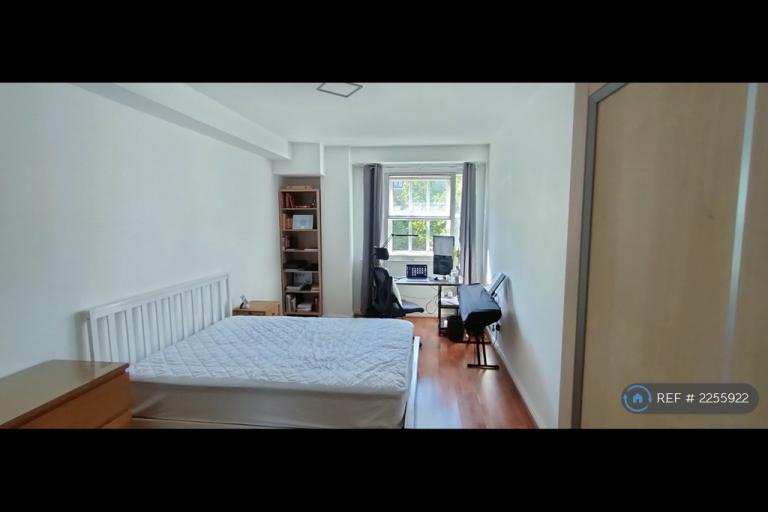 Room East Smithfield in Greater London